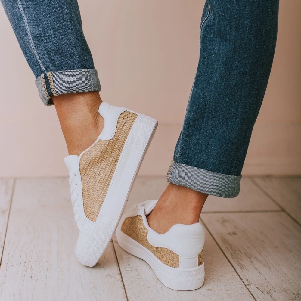 Raffia lace up sneaker with memory foam insert - Picture 4 of 5